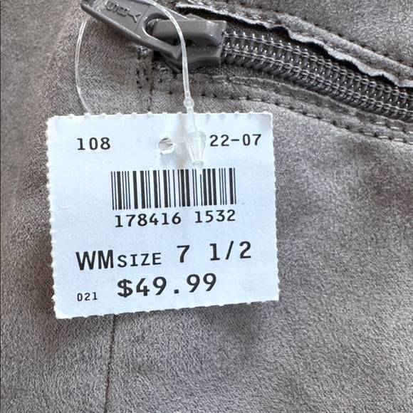 WOMENS HIGH BOOTS 7.5 NEW - Picture 2 of 8